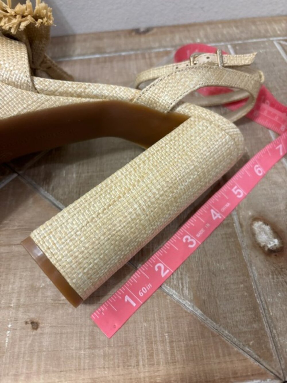 NWOT Gianni Bini Tobias Raffia Platform Sandals Fringe Sizes 7, 8, 8.5 - Picture 3 of 7